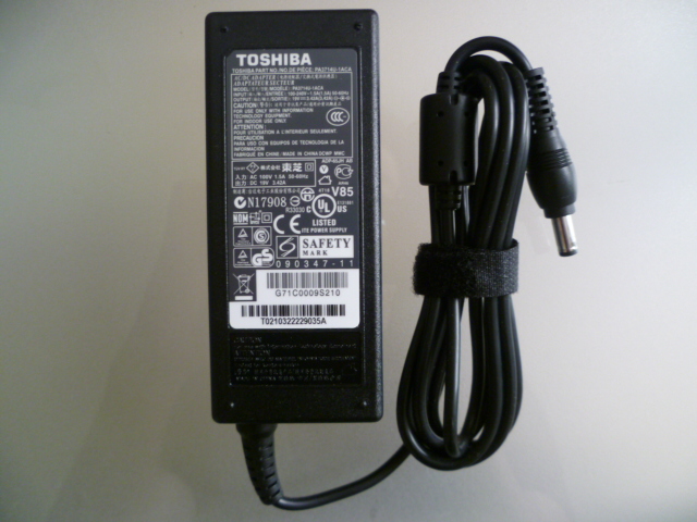 CARGADOR TOSHIBA para laptop 19V 3.42A 65W (5.5*2.5 MM) "usado"