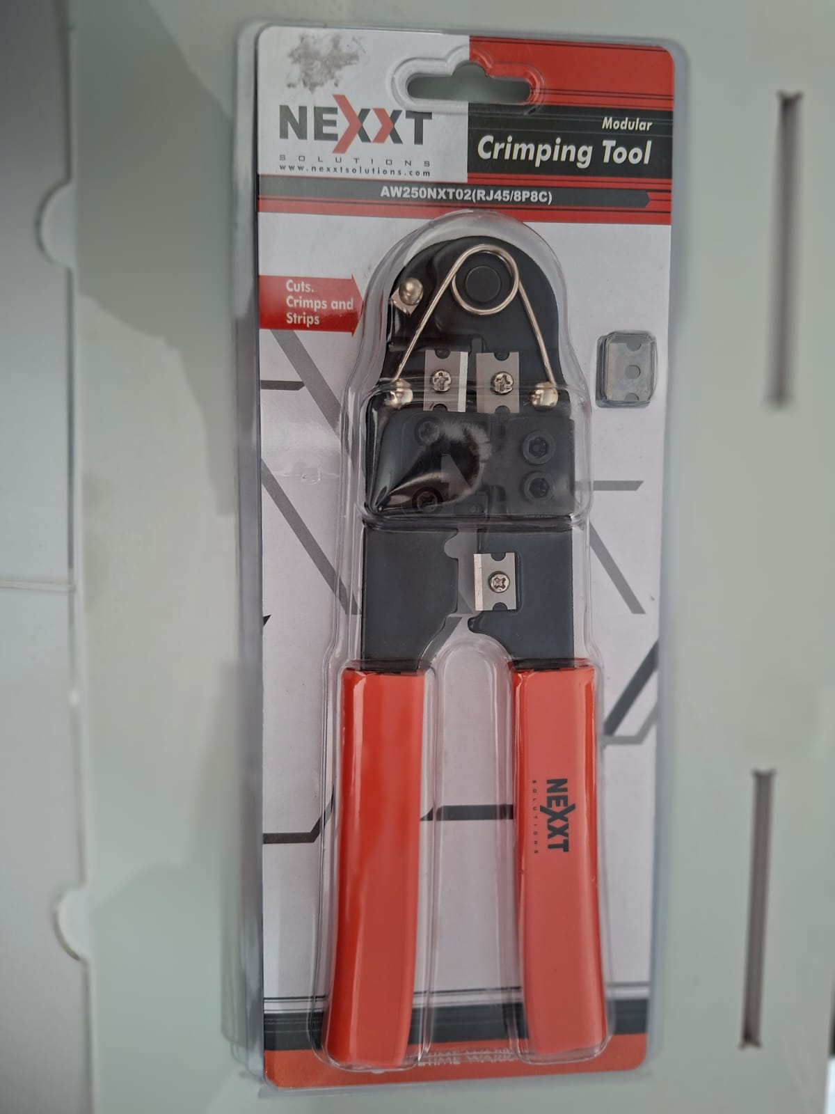 Ponchadora Nexxt Crimping tool cut crimps and Strips AW250NXT02
